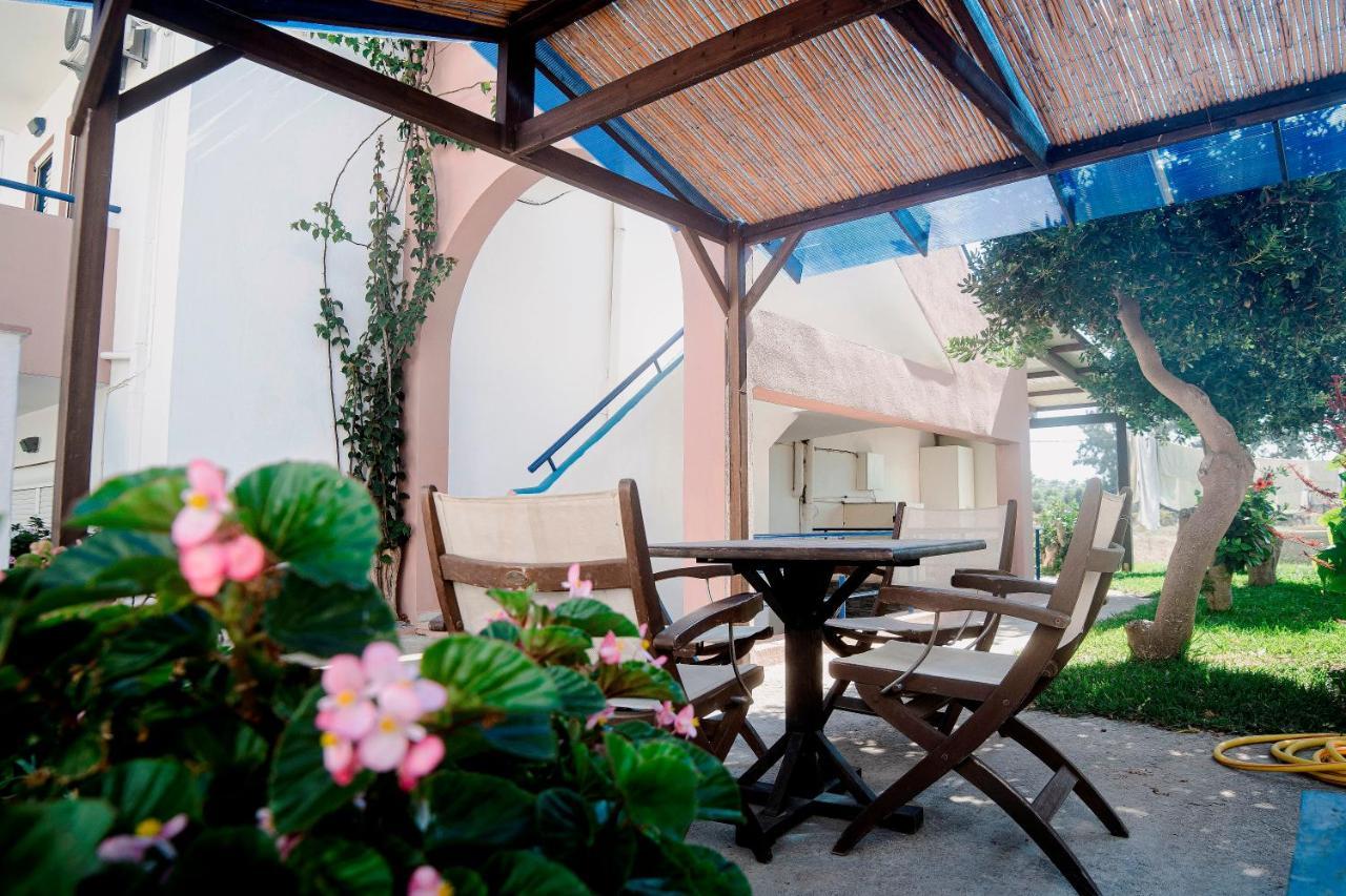Marika Apartments มัสติคารี ภายนอก รูปภาพ