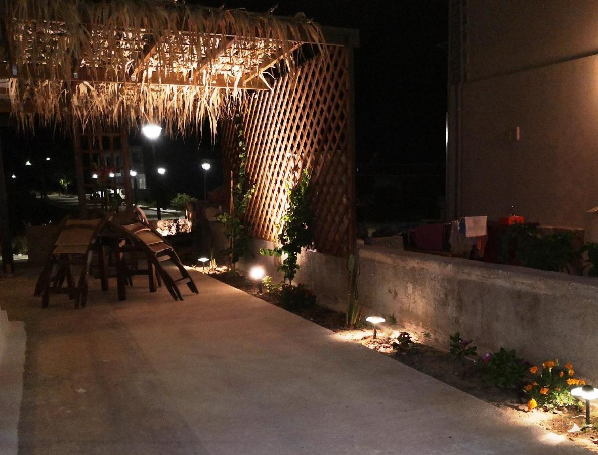 Marika Apartments มัสติคารี ภายนอก รูปภาพ